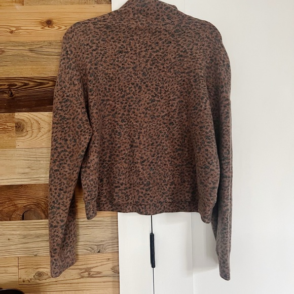 Monrow Mini Leopard Half Zip Sweatshirt - Picture 5 of 5